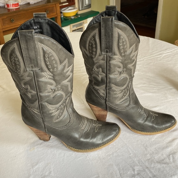 Very Volatile Gray women’s boots Size 10M - Picture 3 of 11